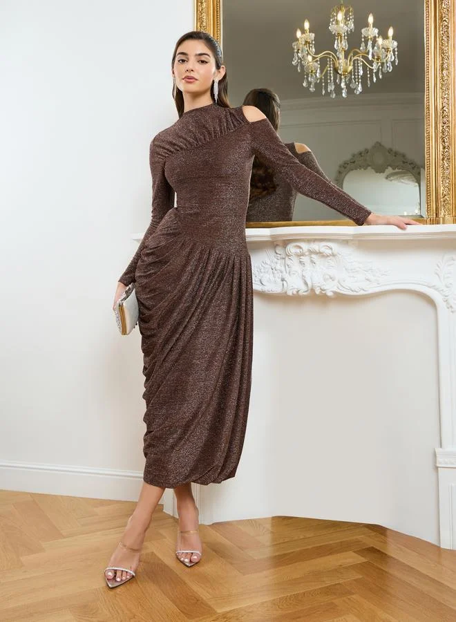 ستايلي فستان طويل نسائي تريكو لامع بقصة غير متماثلة